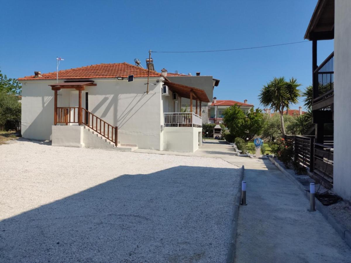 Elina House And Garden Villa Nikiti  Buitenkant foto