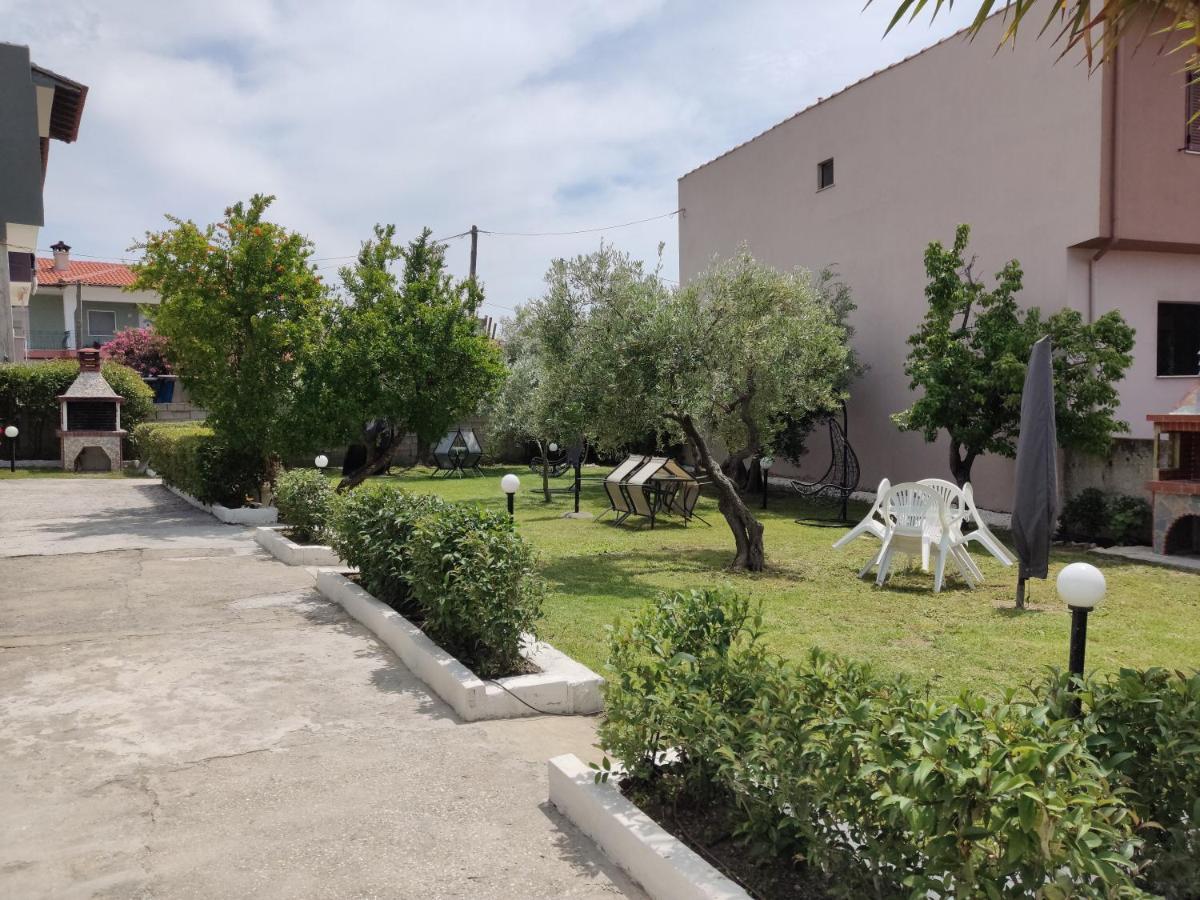 Elina House And Garden Villa Nikiti  Buitenkant foto